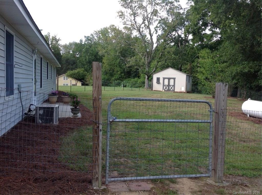 409 Eubanks Road Monroe, NC 28112 - Photo 3 of 11