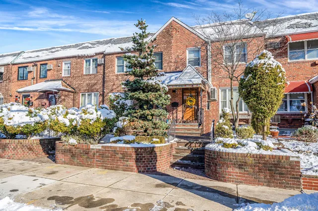 $910,000 | 60-51 71st Street | Maspeth