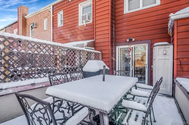 $910,000 | 60-51 71st Street | Maspeth