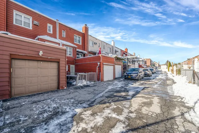 $910,000 | 60-51 71st Street | Maspeth