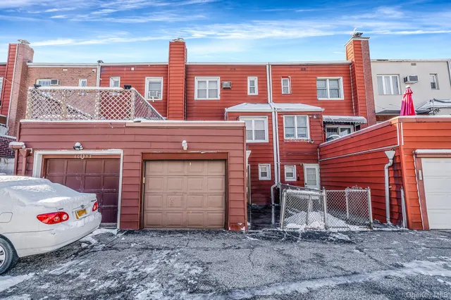 $910,000 | 60-51 71st Street | Maspeth