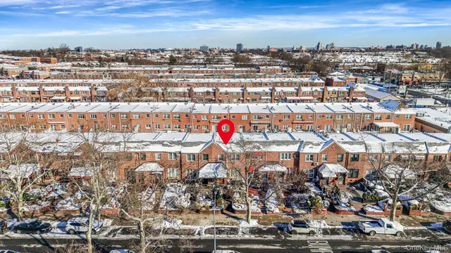 $910,000 | 60-51 71st Street | Maspeth