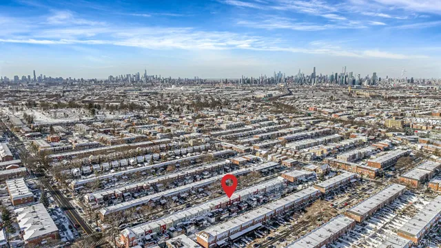 $910,000 | 60-51 71st Street | Maspeth