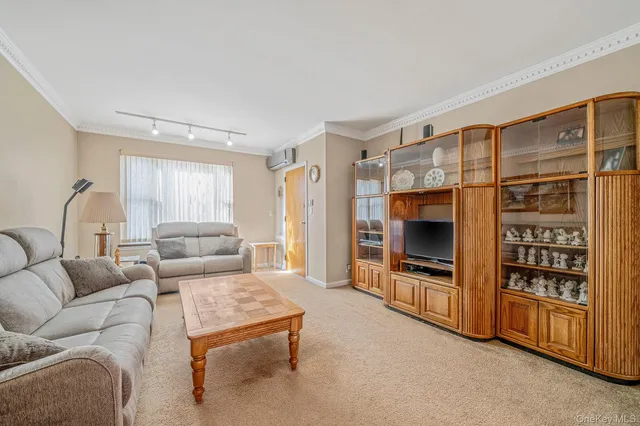 $910,000 | 60-51 71st Street | Maspeth