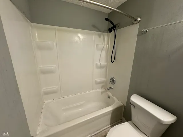 $1,650 | 5835 Pemberly Drive, Indianapolis, IN 46221