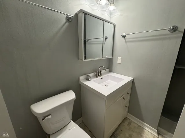 $1,650 | 5835 Pemberly Drive, Indianapolis, IN 46221