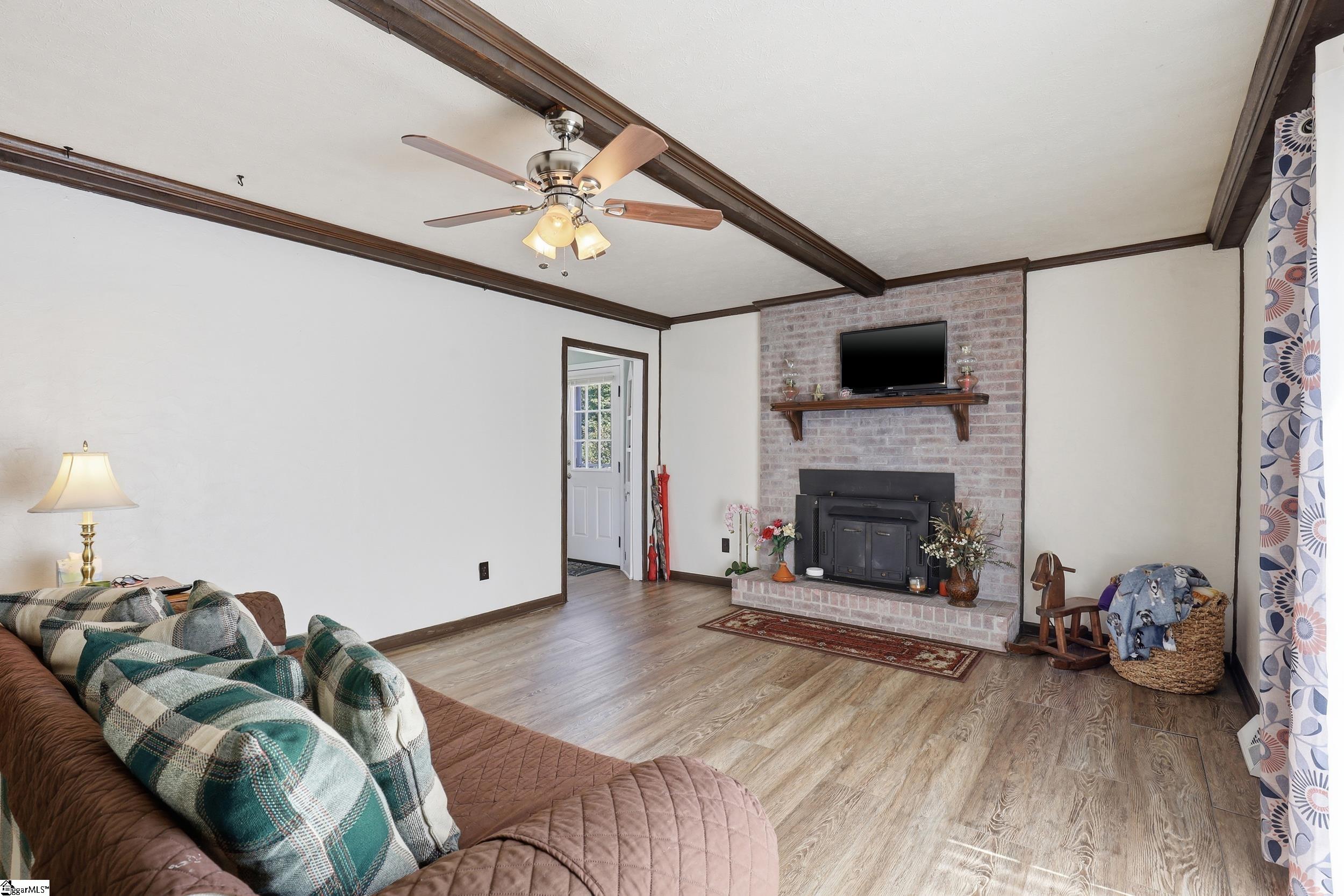 100 Elm Court Easley, SC 29642 - Photo 3 of 35