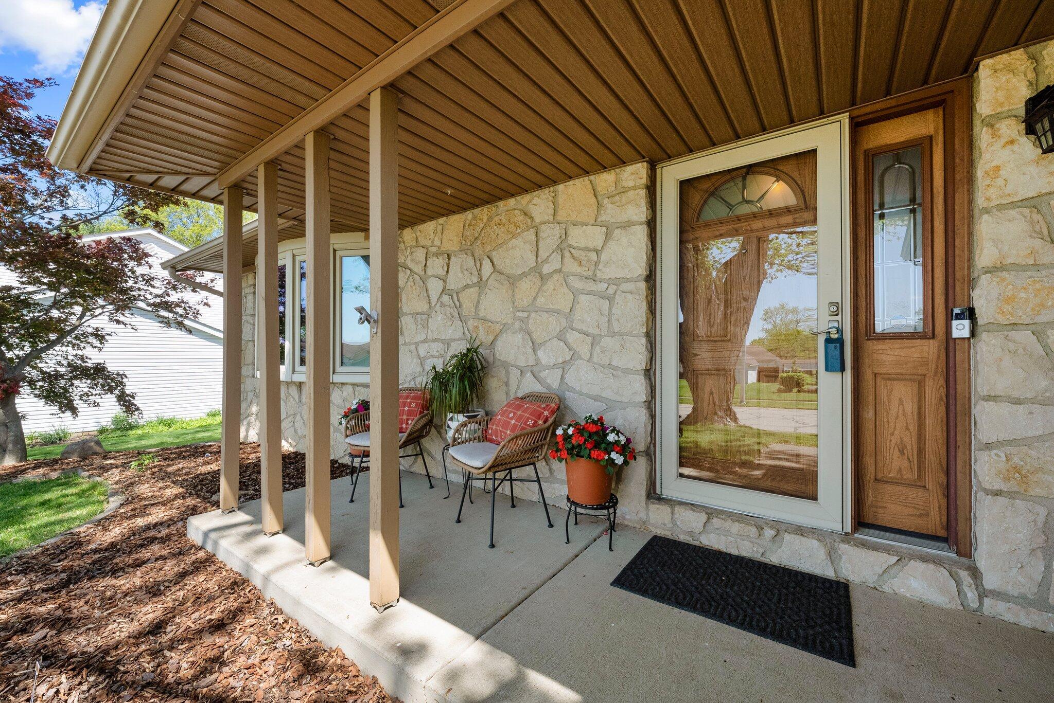 746 Ronson Avenue Columbus, OH 43230 - Photo 4 of 42 DSC06765