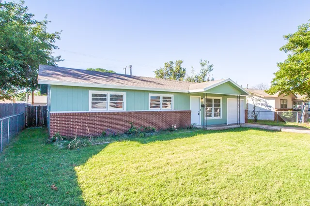 $1,100 | 1921 73rd Street, Lubbock, TX 79423