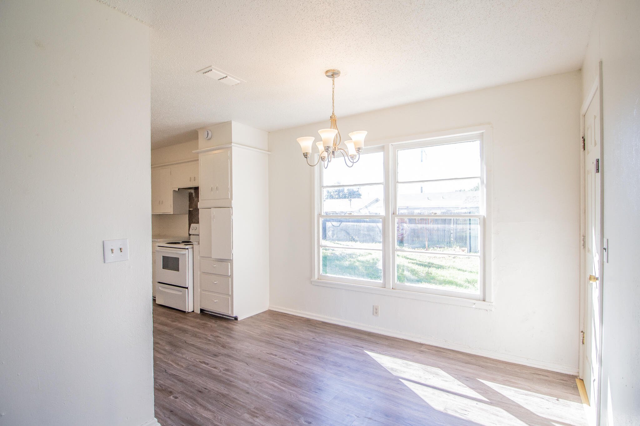 1921 73rd Street Lubbock, TX 79423 - Photo 2 of 13 IMG_1372