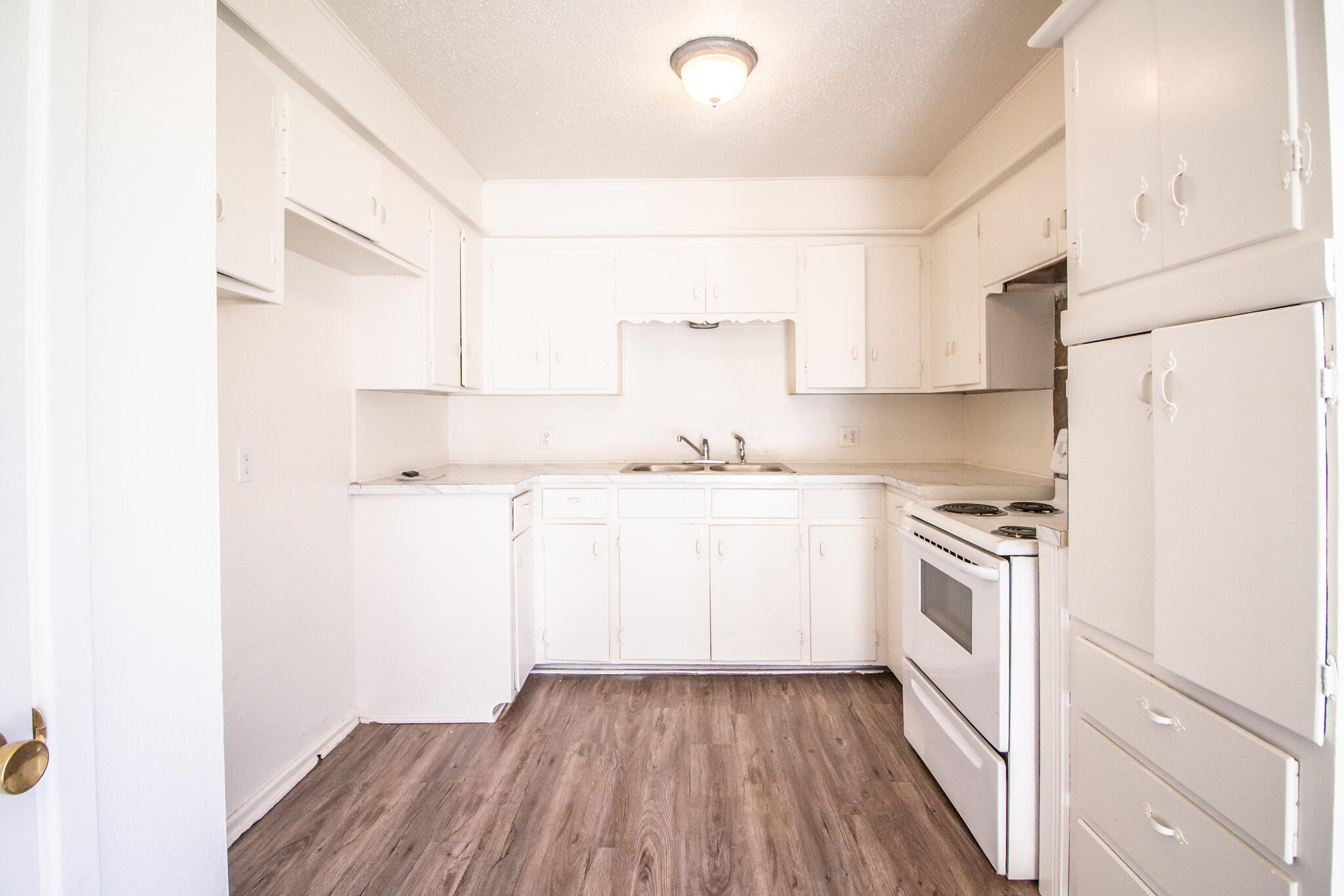 1921 73rd Street Lubbock, TX 79423 - Photo 7 of 13 IMG_1374