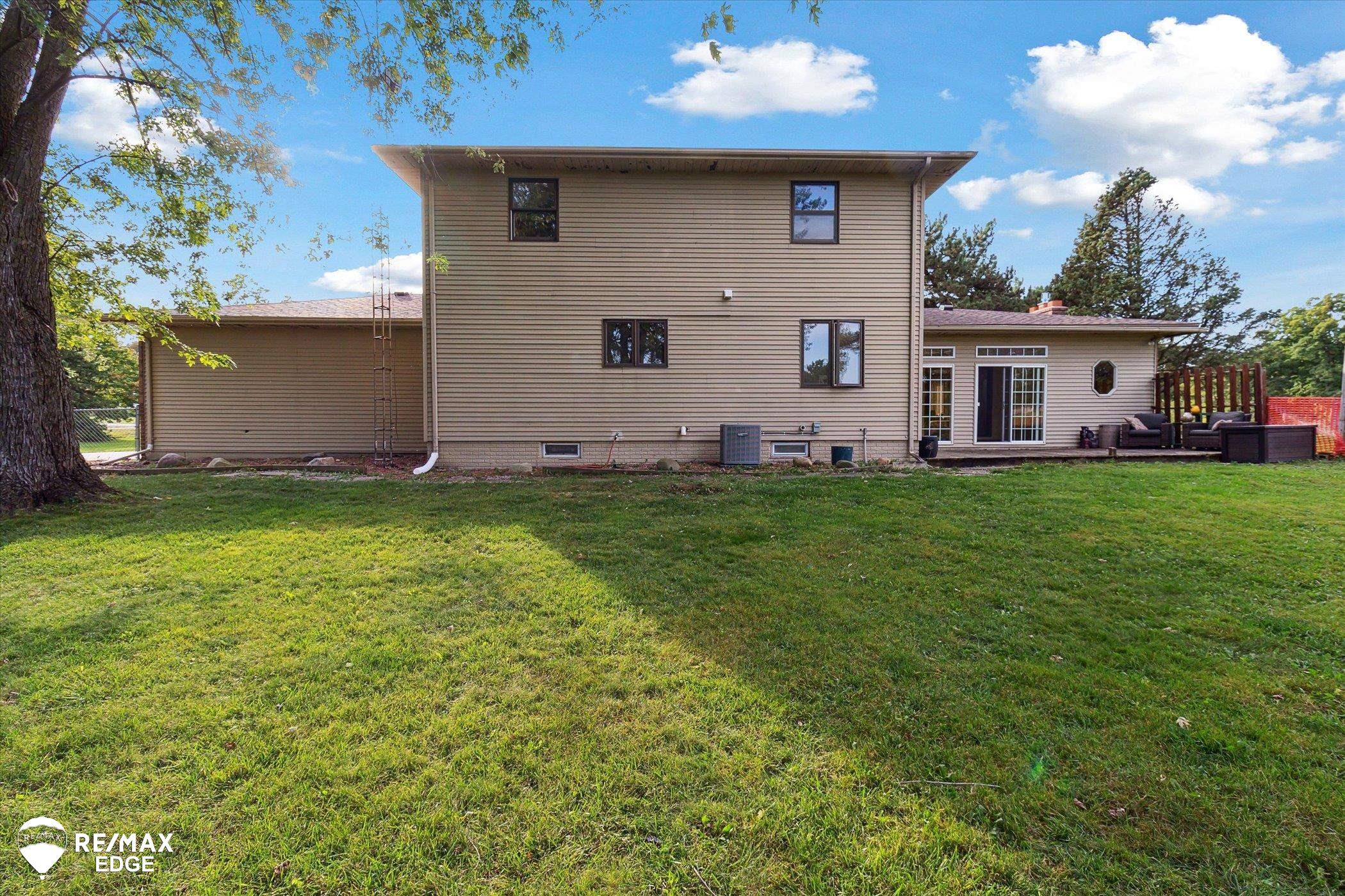 2181 South Oak Road Davison, MI 48423 - Photo 47 of 54 50157397-c020d99d-9d64-42d7-b969-8e02a14f02be.JPG