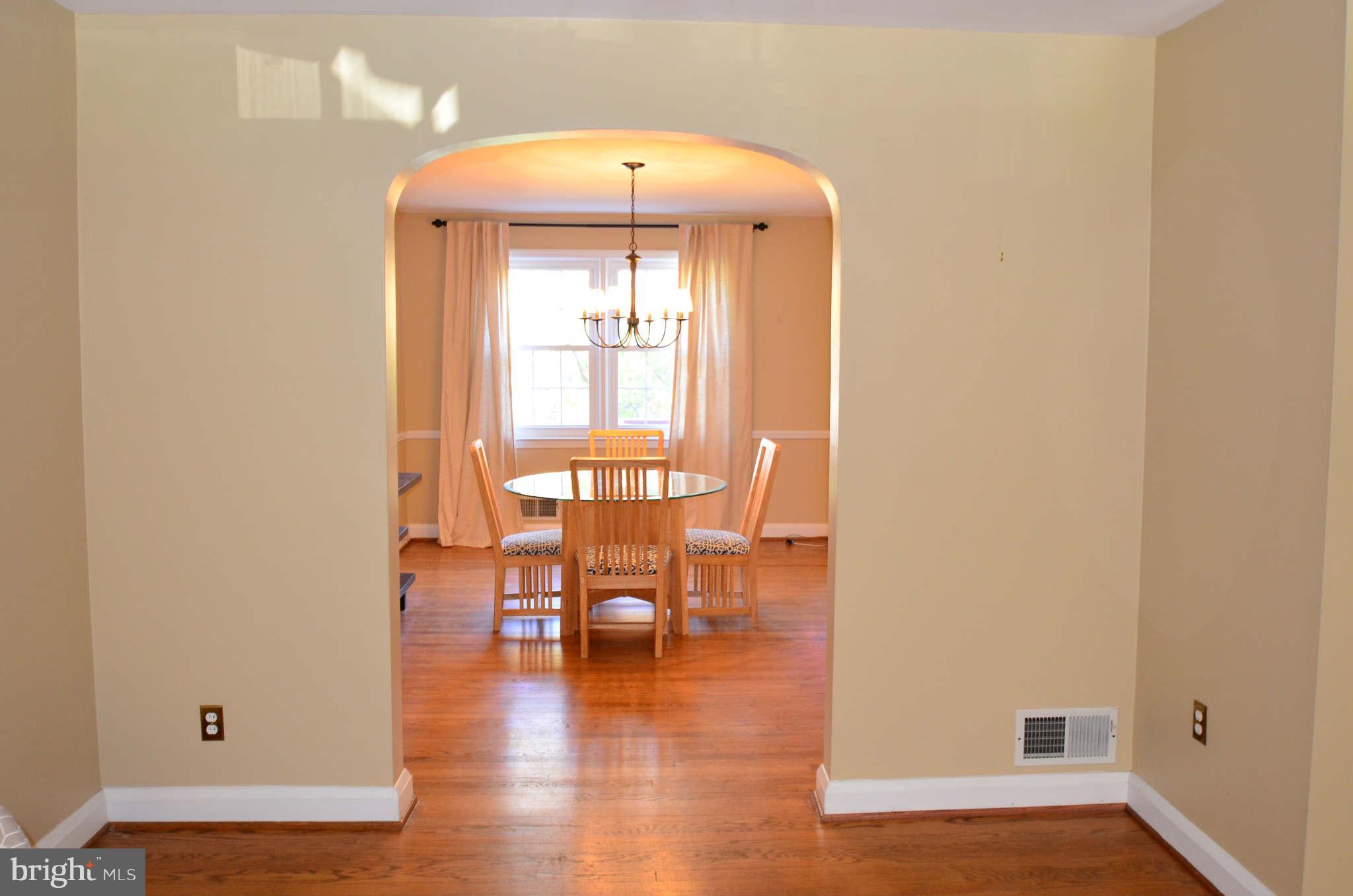244 Brandon Road Baltimore, MD 21212 - Photo 7 of 30 Dining Room