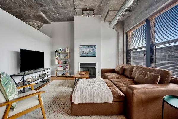 $429,999 | 1070 West 15th Street, Unit 349, Chicago, IL 60608