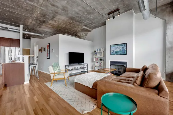 $429,999 | 1070 West 15th Street, Unit 349, Chicago, IL 60608