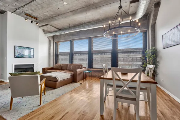 $429,999 | 1070 West 15th Street, Unit 349, Chicago, IL 60608