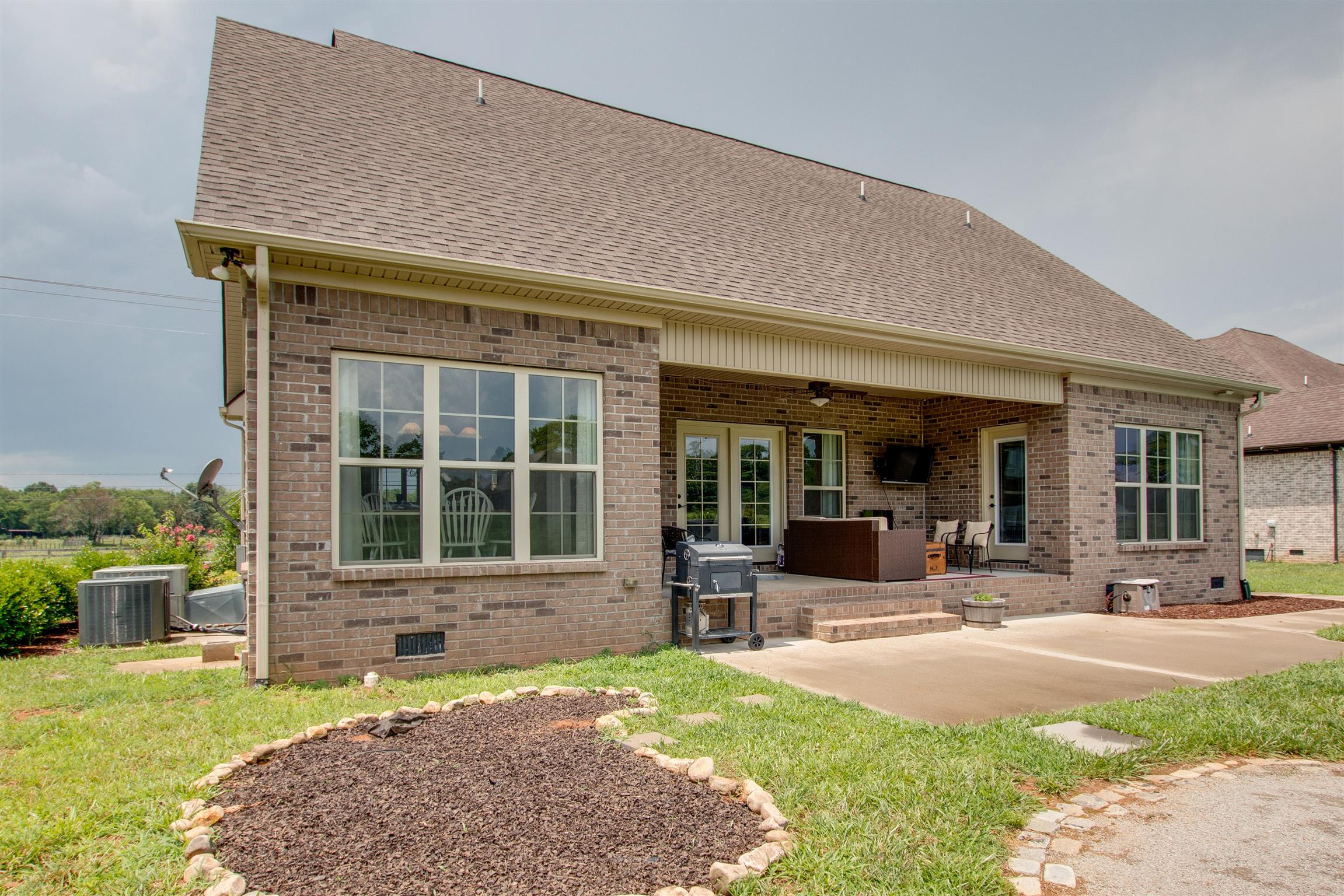 9610 Mona Road Murfreesboro, TN 37129 - Photo 27 of 30 Large patio, there is so much you can do with this space!