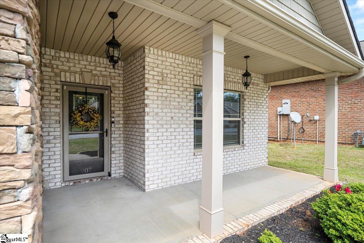 207 Friend Street Anderson, SC 29621 - Photo 4 of 31