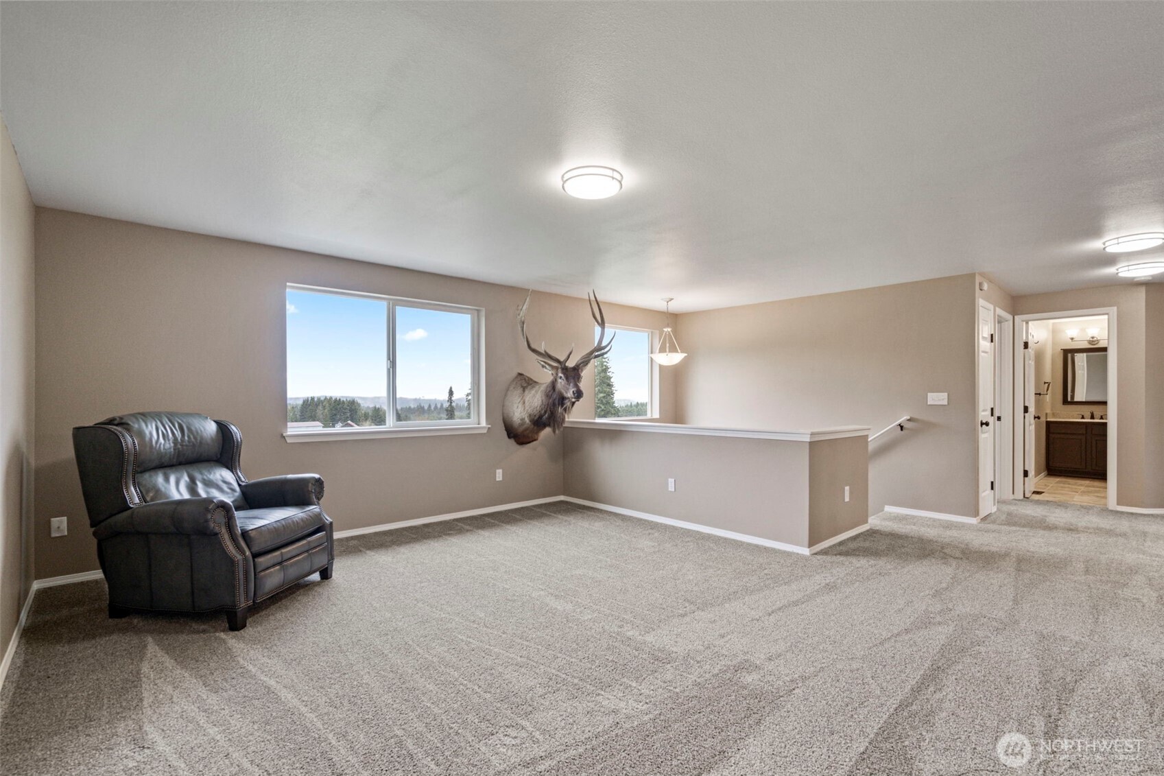140 Garrett Loop Chehalis, WA 98532 - Photo 25 of 38 a view of livingroom with furniture