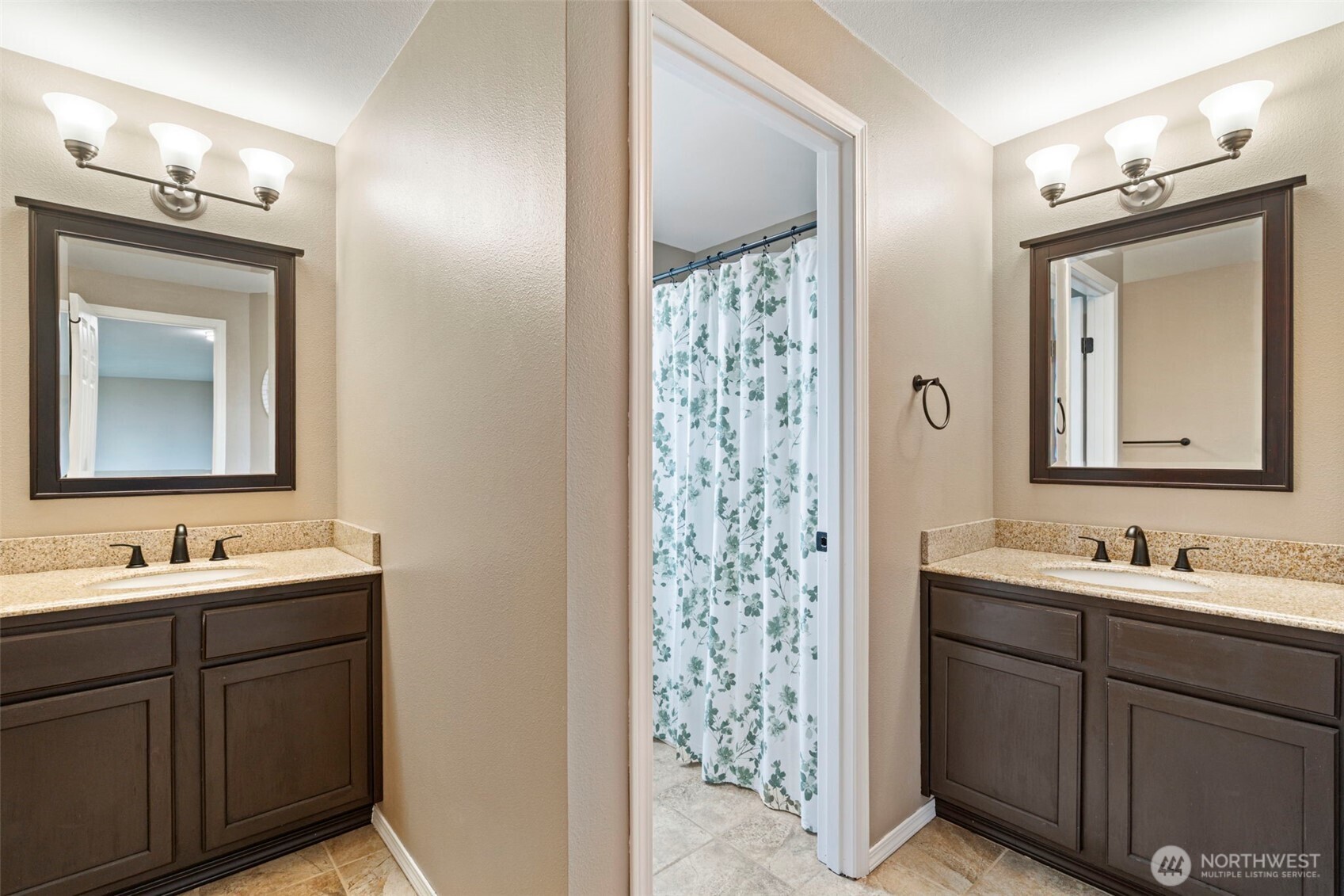 140 Garrett Loop Chehalis, WA 98532 - Photo 29 of 38 a bathroom with a double vanity sink mirror and