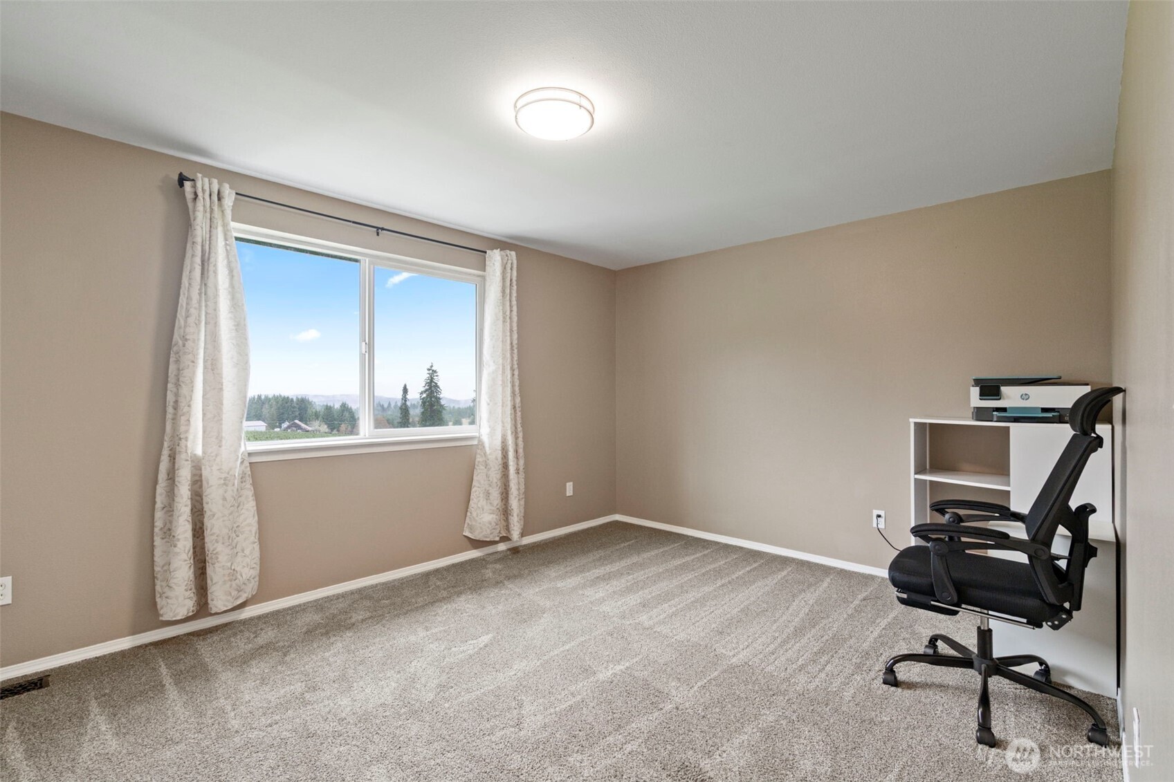 140 Garrett Loop Chehalis, WA 98532 - Photo 30 of 38 a view of workspace with a window