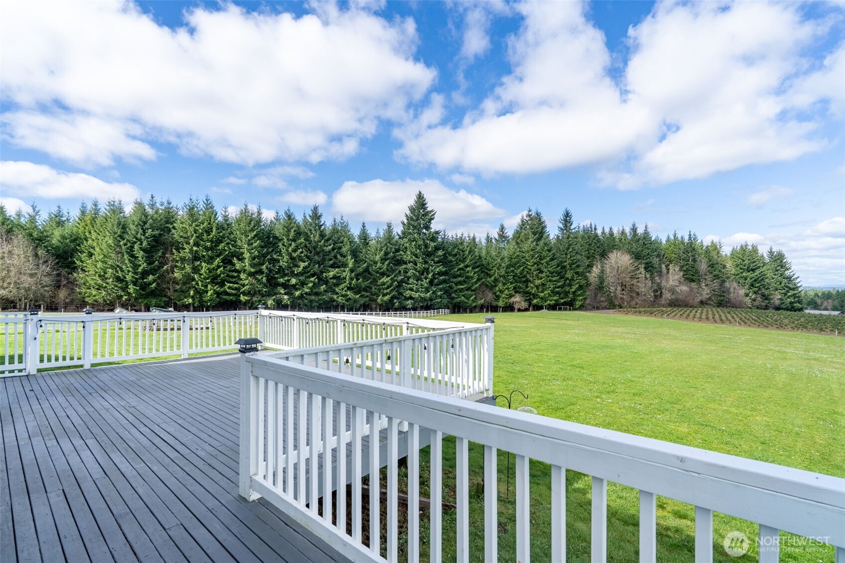 140 Garrett Loop Chehalis, WA 98532 - Photo 33 of 38 a view of an outdoor space and yard