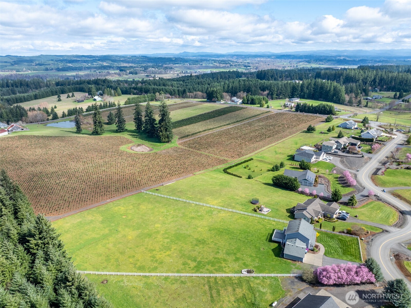 140 Garrett Loop Chehalis, WA 98532 - Photo 9 of 38 a view of a garden