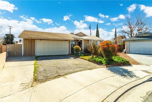 $415,000 | 43848 Fern Avenue, Lancaster, CA 93534