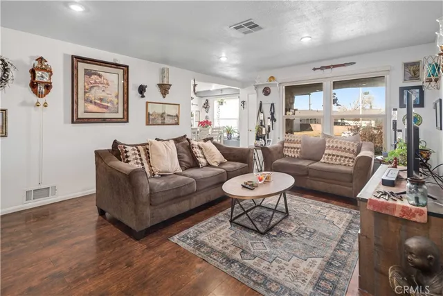 $415,000 | 43848 Fern Avenue, Lancaster, CA 93534