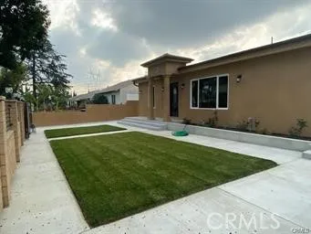 a view of outdoor space yard and porch