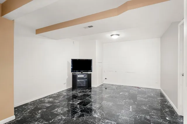 $440,000 | 1514 Spring Oaks Drive, Joliet, IL 60431