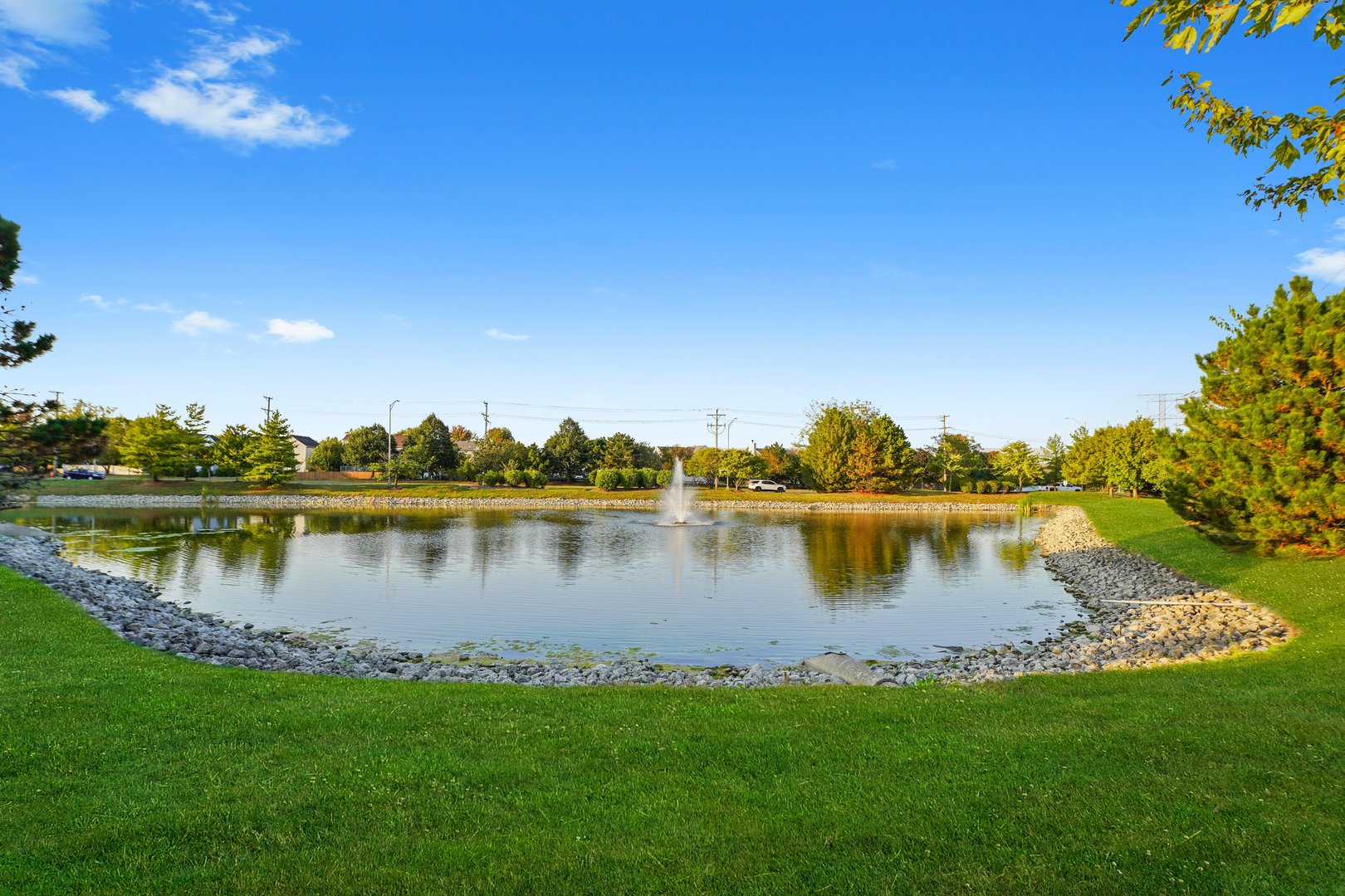 1514 Spring Oaks Drive Joliet, IL 60431 - Photo 29 of 35 a view of a lake