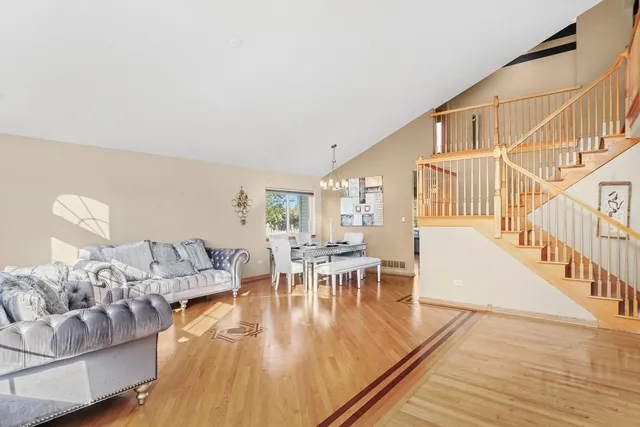 $440,000 | 1514 Spring Oaks Drive, Joliet, IL 60431