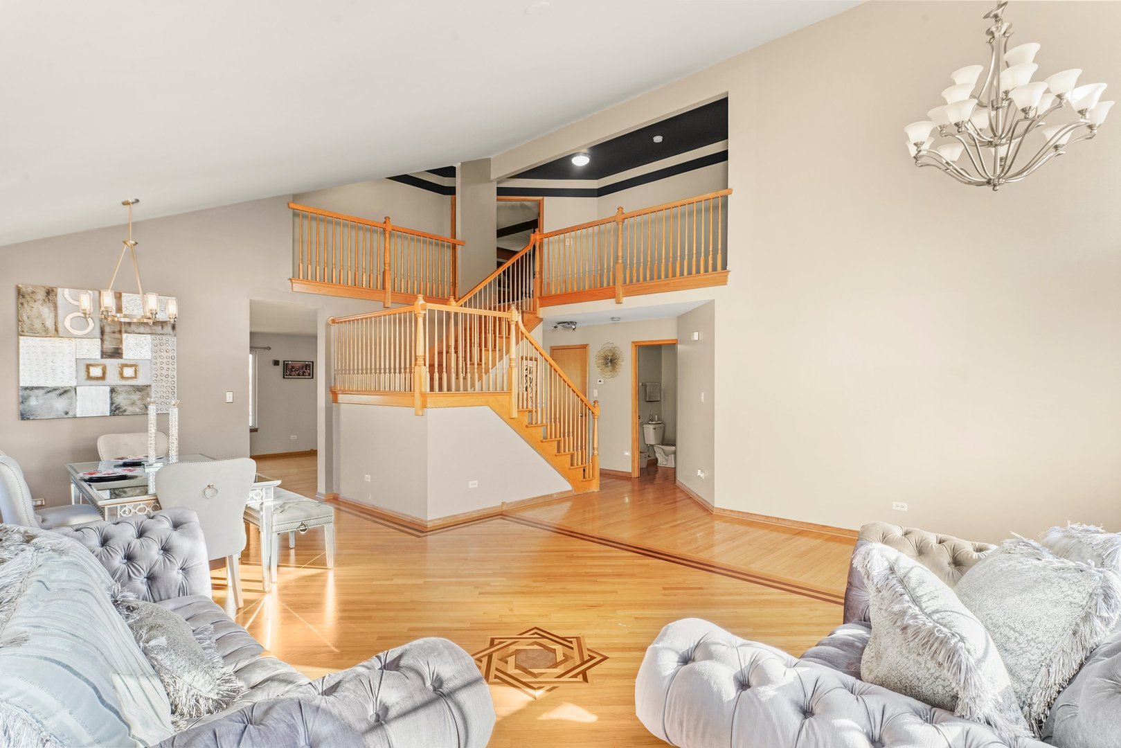 1514 Spring Oaks Drive Joliet, IL 60431 - Photo 5 of 35 a living room with furniture