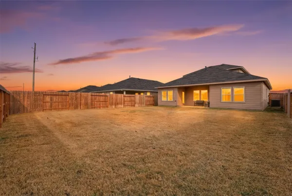 $299,999 | 17719 Winfall Drive, Crosby, TX 77532