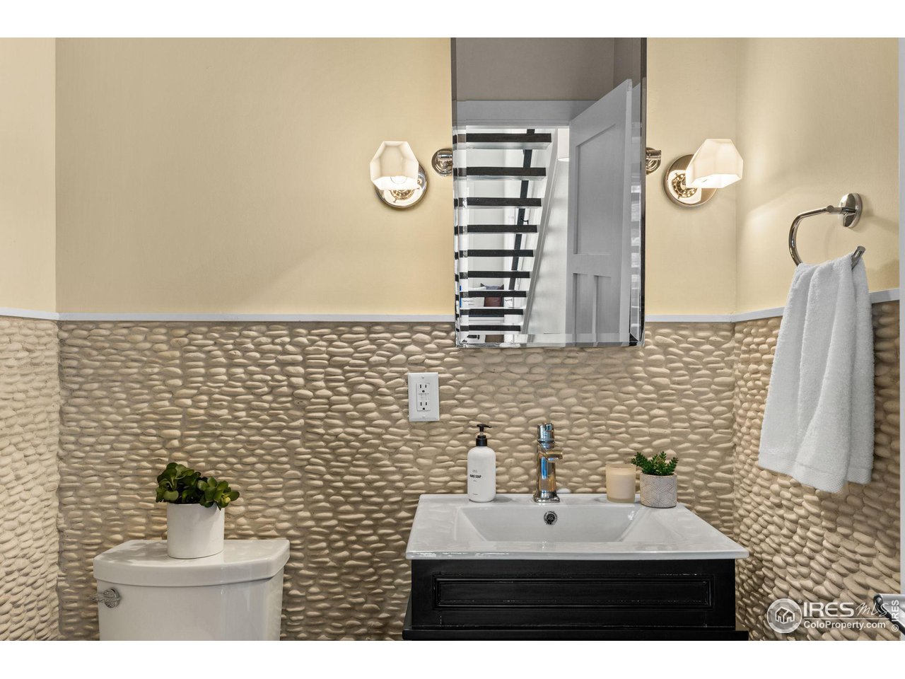 1346 Deer Trail Road Boulder, CO 80302 - Photo 19 of 40 a bathroom with a sink toilet and mirror