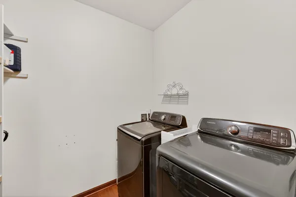 $279,900 | 230 Hilldale Drive, Unit 1304, Hartford, WI 53027