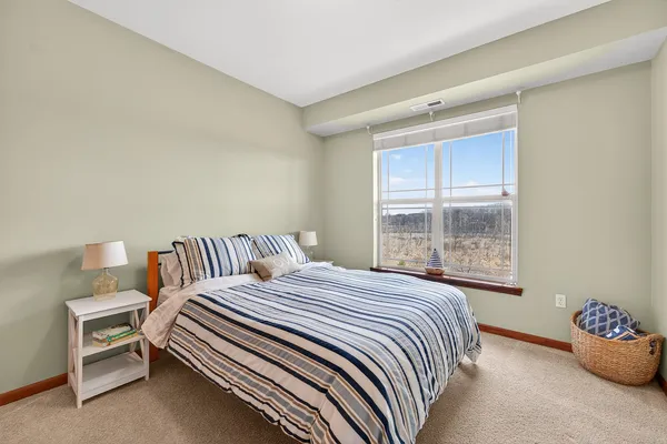 $279,900 | 230 Hilldale Drive, Unit 1304, Hartford, WI 53027