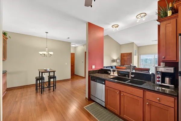 $279,900 | 230 Hilldale Drive, Unit 1304, Hartford, WI 53027