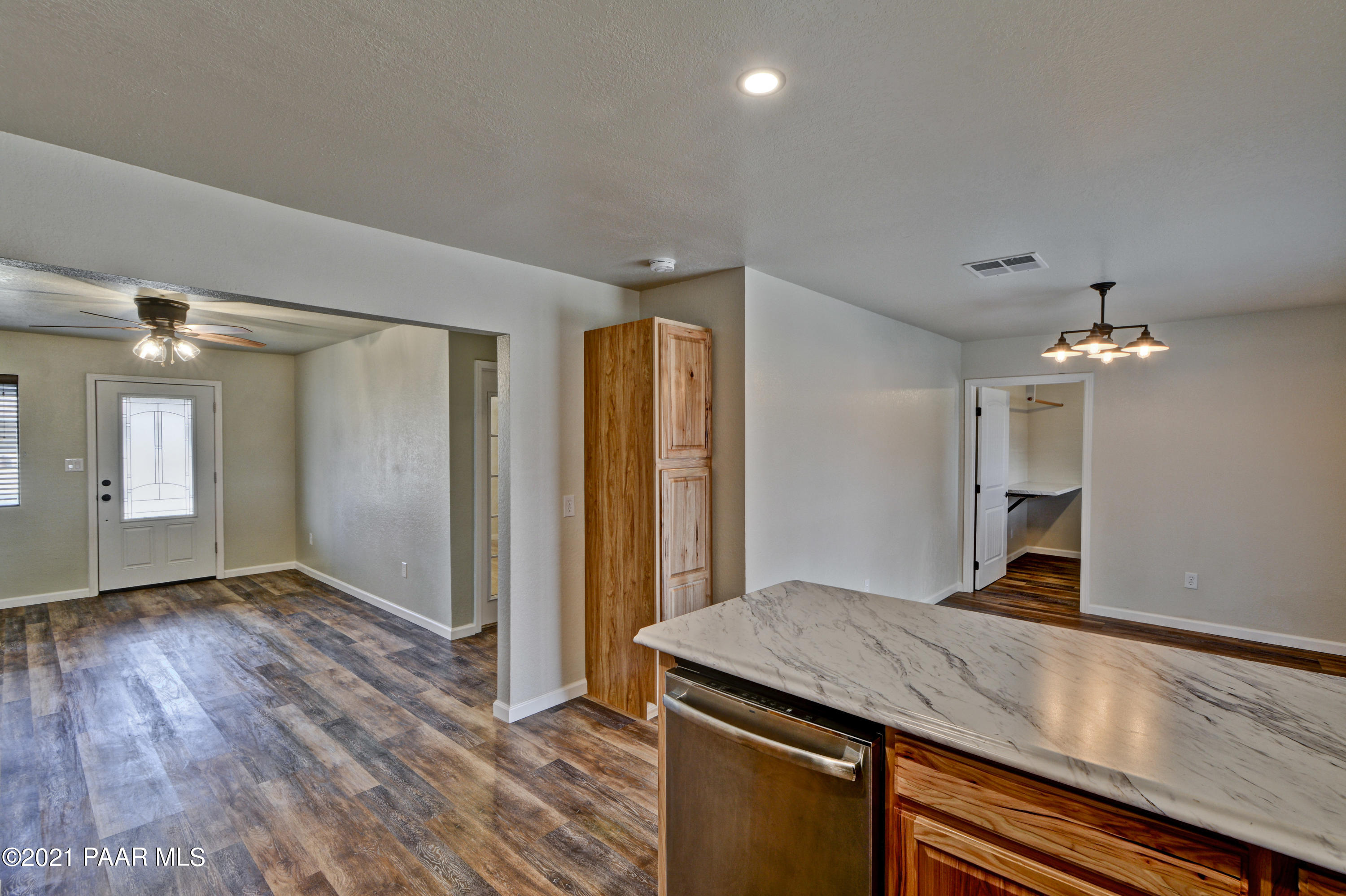 18603 Jerry Holbrook Road Peeples Valley, AZ 86332 - Photo 14 of 42 Jerry Holbrook (14)