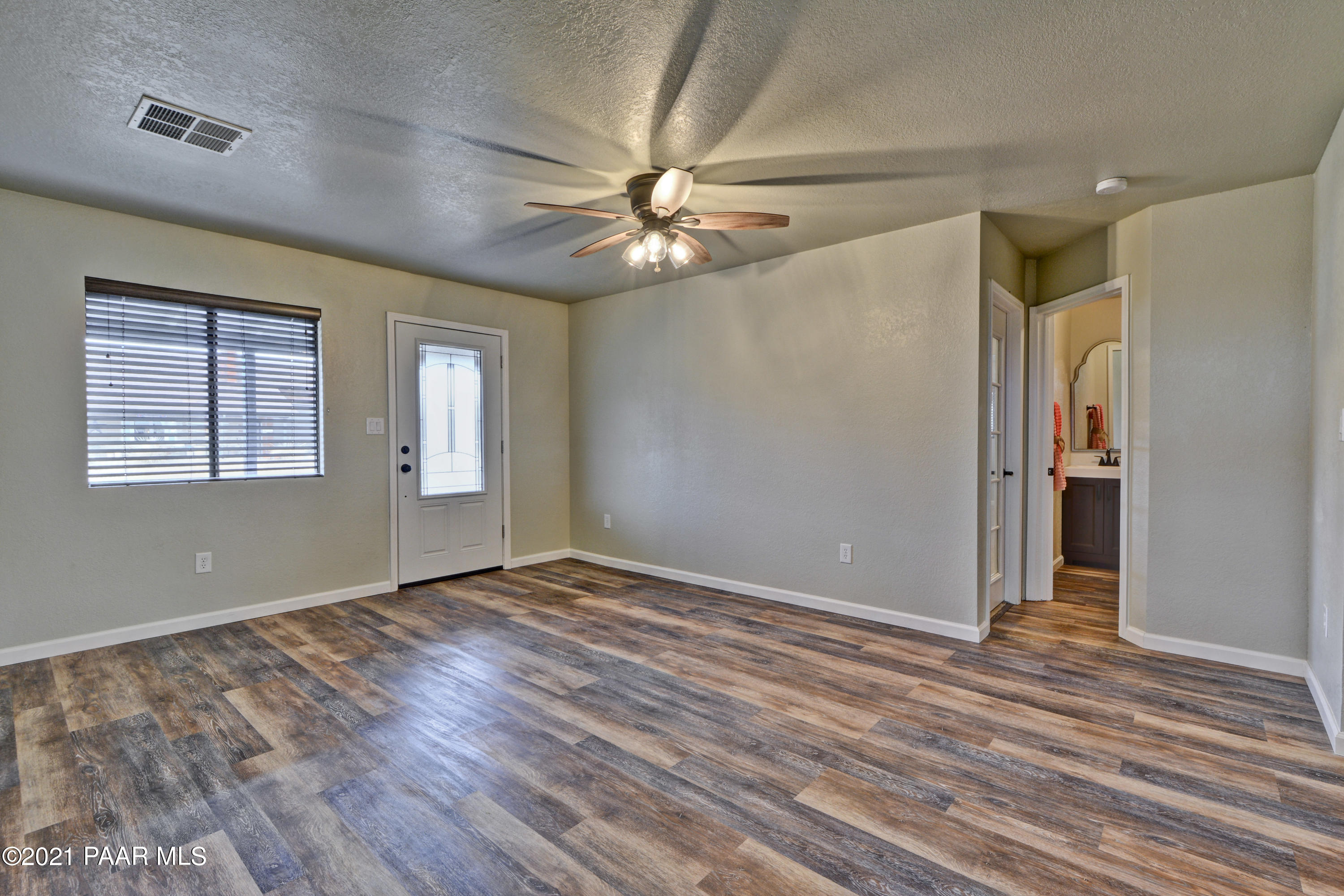 18603 Jerry Holbrook Road Peeples Valley, AZ 86332 - Photo 16 of 42 Jerry Holbrook (10)