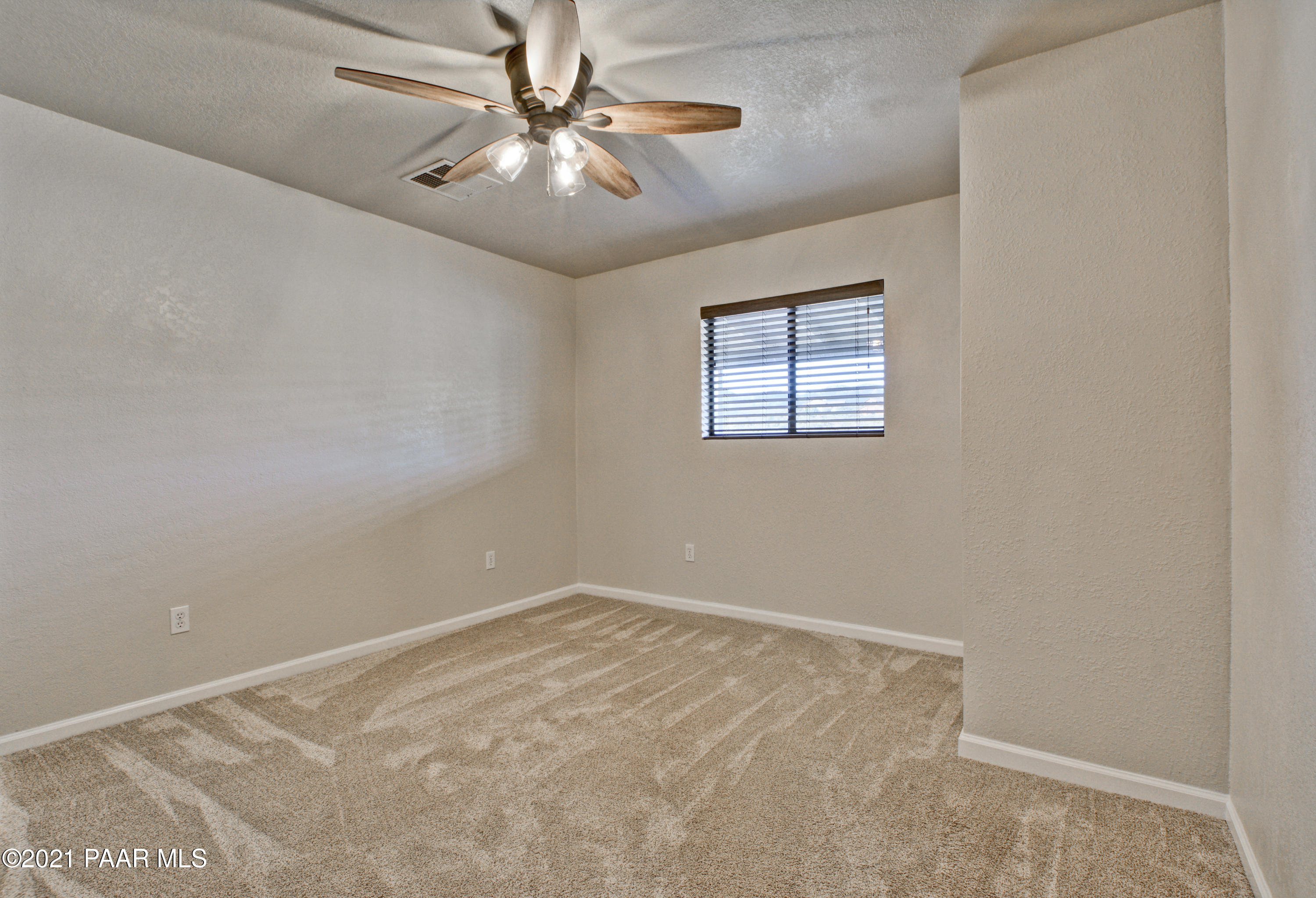 18603 Jerry Holbrook Road Peeples Valley, AZ 86332 - Photo 25 of 42 Jerry Holbrook (28)