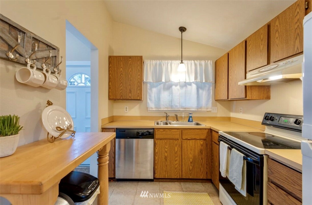 17120 17th Avenue Southeast Bothell, WA 98012 - Photo 11 of 20 Gallery Image 11