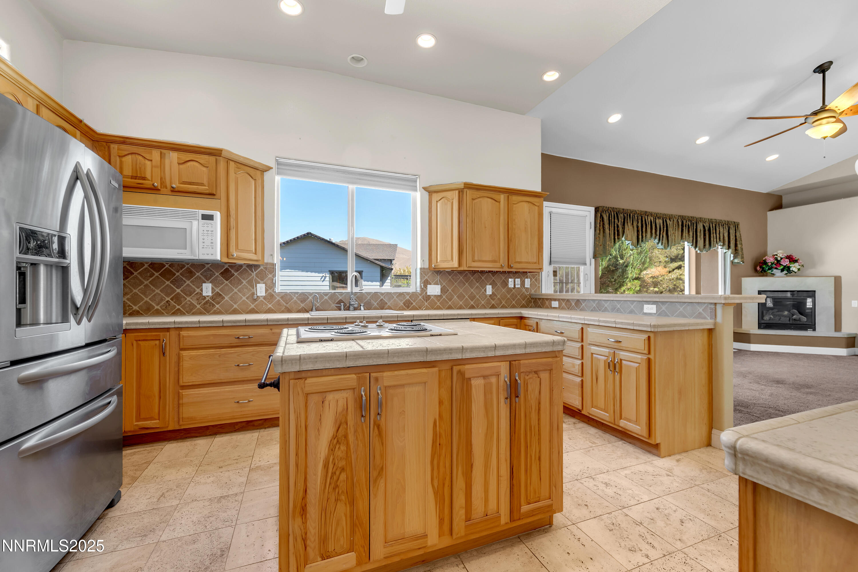 4220 West Hidden Valley Drive Reno, NV 89502 - Photo 7 of 27 WHiddenValley4220-014