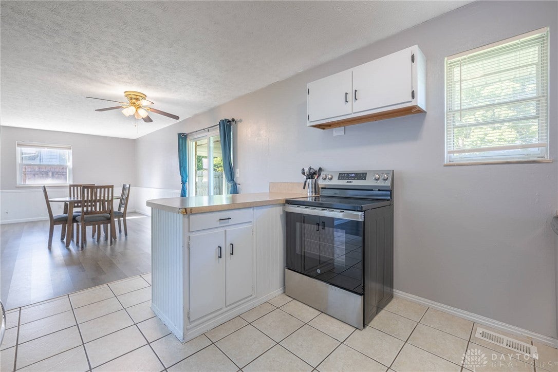 5933 Carnation Road Dayton, OH 45449 - Photo 7 of 27 Gallery Image 7
