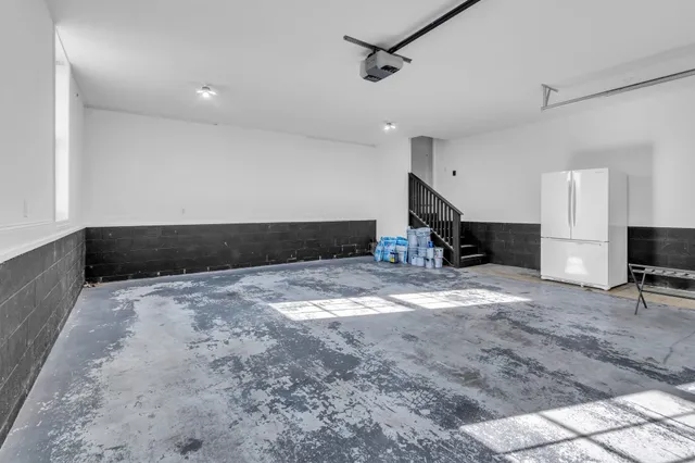 $850,000 | 1094 Paradise Drive, Greenbrier, TN 37073