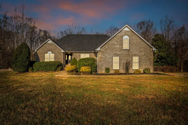 $850,000 | 1094 Paradise Drive, Greenbrier, TN 37073