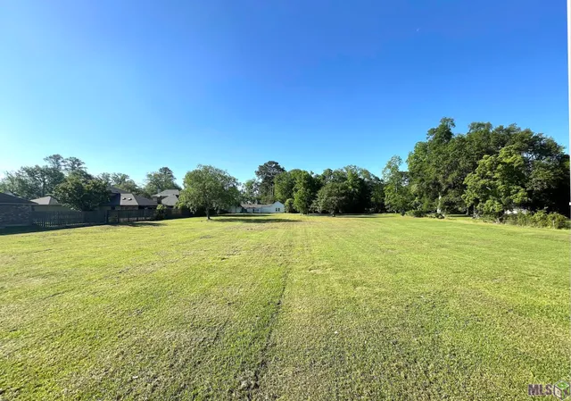 $299,900 | 6930 Goodwood Avenue, Baton Rouge, LA 70806