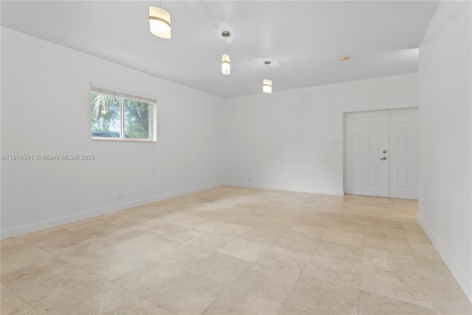 9940 Southwest 62nd Street Miami, FL 33173 - Photo 18 of 28 Living separate space in the in law quarters