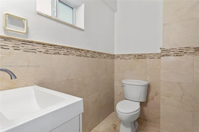 $2,050,000 | 9940 Southwest 62nd Street, Miami, FL 33173